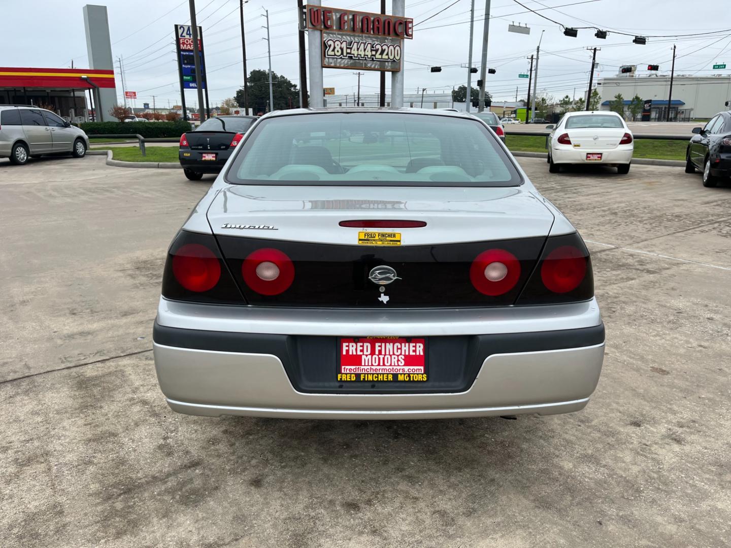 2005 SILVER /gray Chevrolet Impala Base (2G1WF52E459) with an 3.4L V6 OHV 12V engine, 4-Speed Automatic Overdrive transmission, located at 14700 Tomball Parkway 249, Houston, TX, 77086, (281) 444-2200, 29.928619, -95.504074 - Photo#5